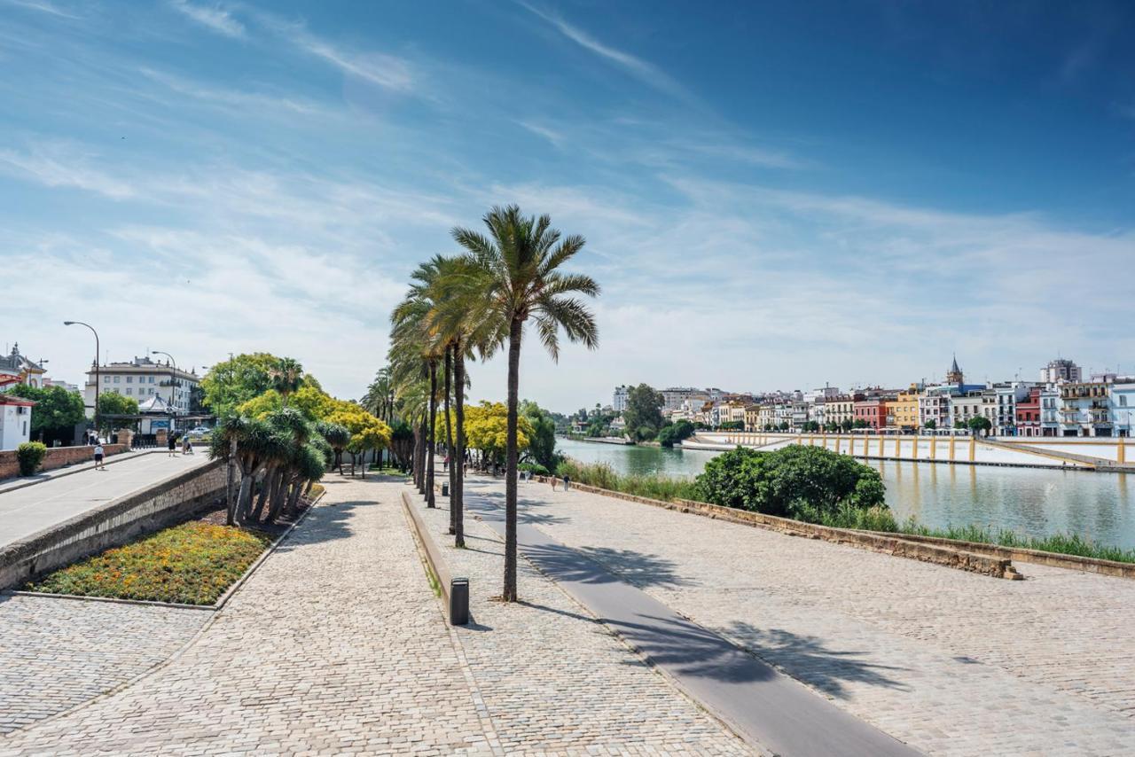 Alohamundi Velarde II Apartment Seville Exterior photo